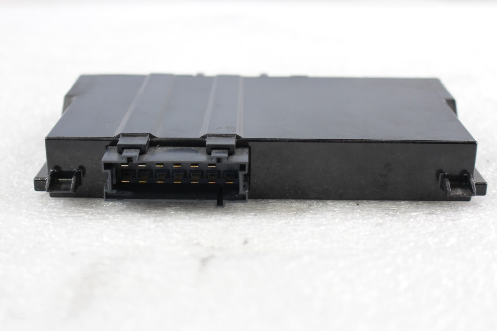 Maserati Ghibli, Front Seat Control Module, Used, P/N 670035026