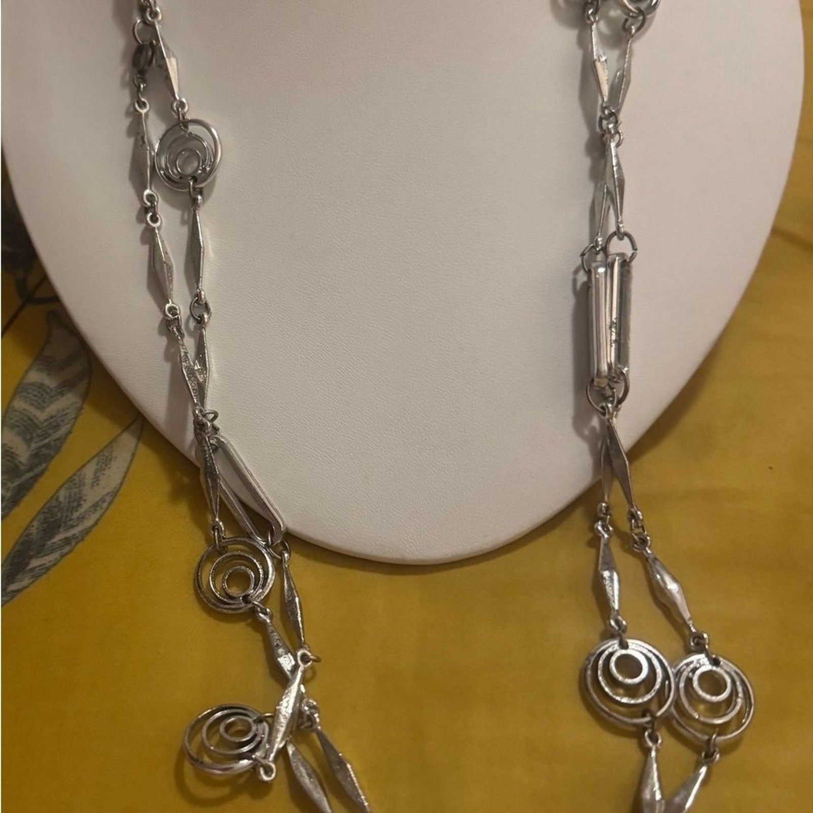 Silver-Tone Spiral Link Women's Necklace