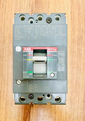 ABB SACE Tmax XT1C 160 Industrial Circuit Breaker 40 Amps 3 Pole