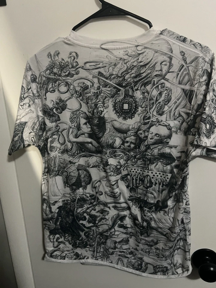 Camiseta Disco Elysium gabinete de pensamiento a escala de grises Foto 2 de 3