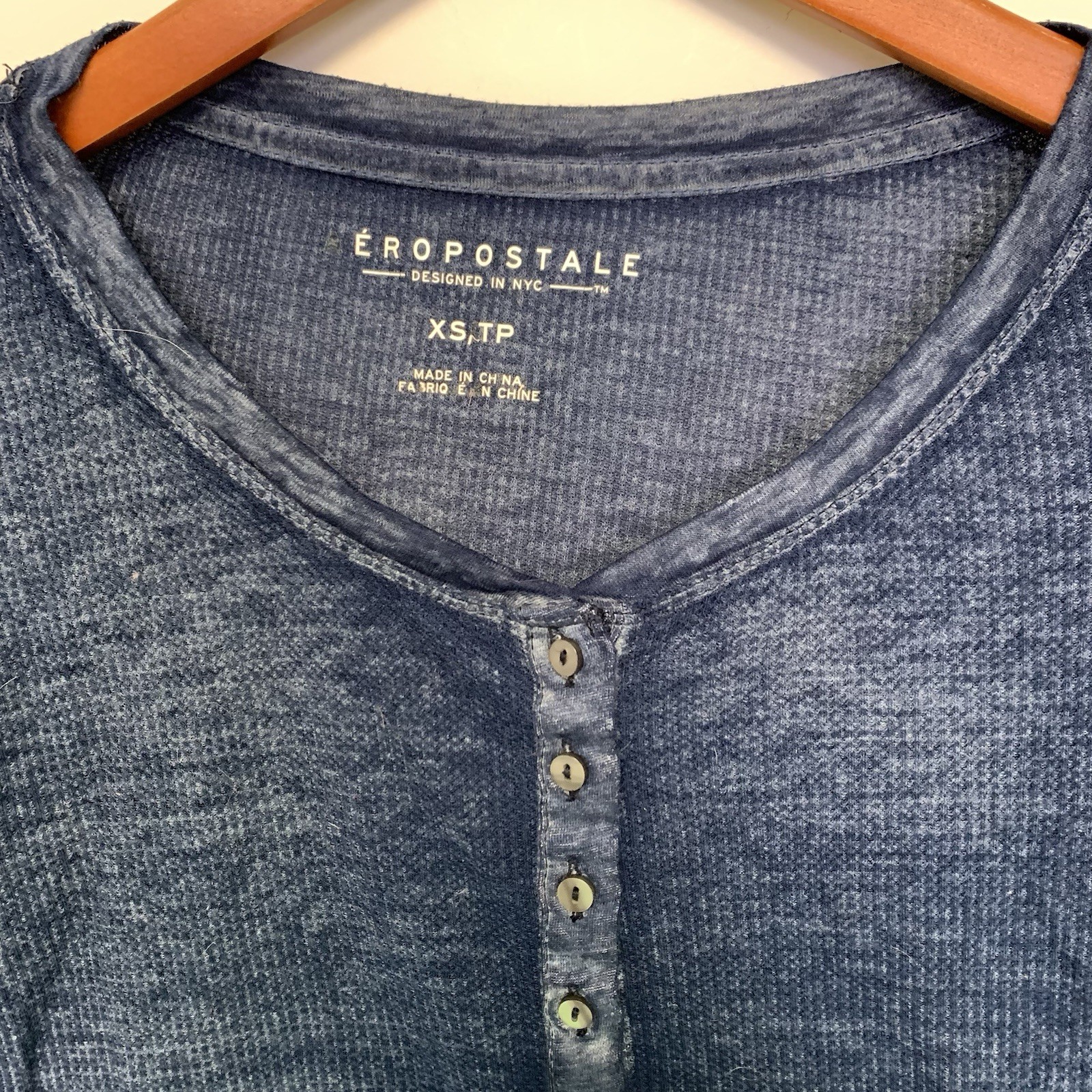 Aeropostale Women’s Shirt Henley Ribbed Knit Sz XS Navy Blue Long Sleeve Button