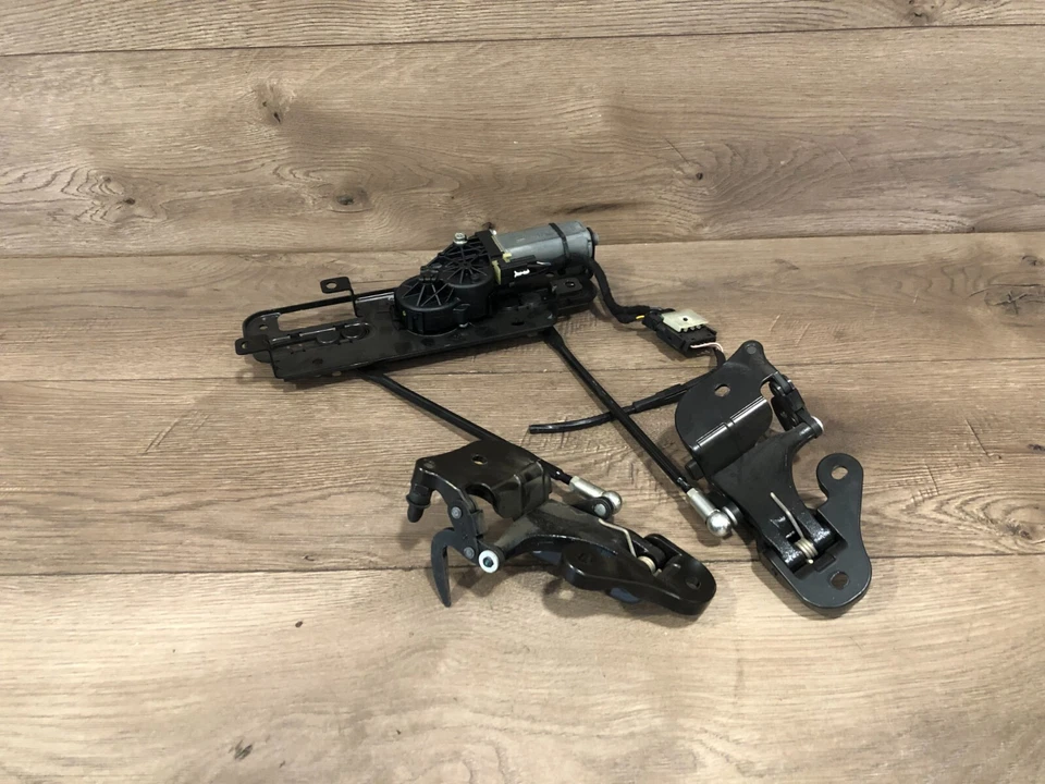 07-2013 BMW E88 128 135 CONVERTIBLE ACTUADOR SUPERIOR BLOQUEO MOTOR BISAGRA PESTILLO OEM Foto 4 de 4