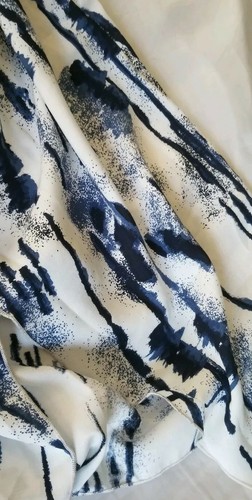 NWT Lularoe Shirley Large 🌹 White Blue Navy Tie Dye Inky RARE Kimono GoRgEoUs! - Picture 2 of 9