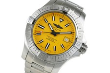 Breitling Avenger A17319101I1A1