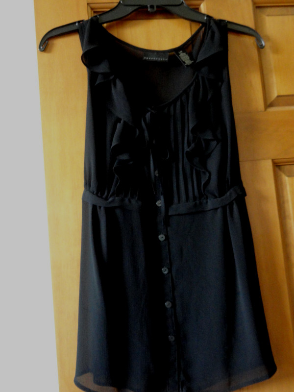Apostrophe Dressy Sleeveless Tunic Style Blouse Ladies Size L EUC