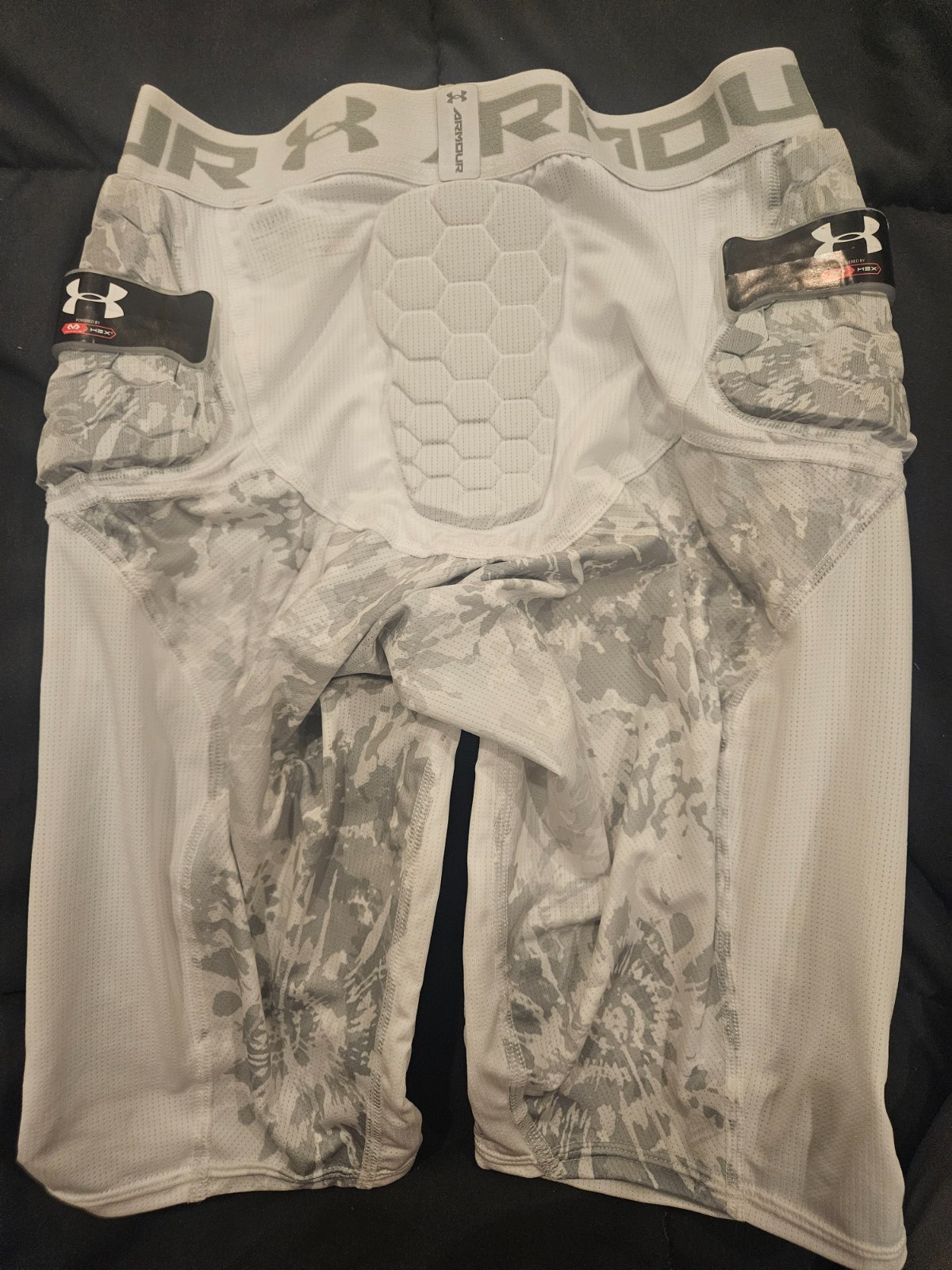 Under Armour Gameday White Hex Padded Armored Compression Shorts Men's M thumbnail 2