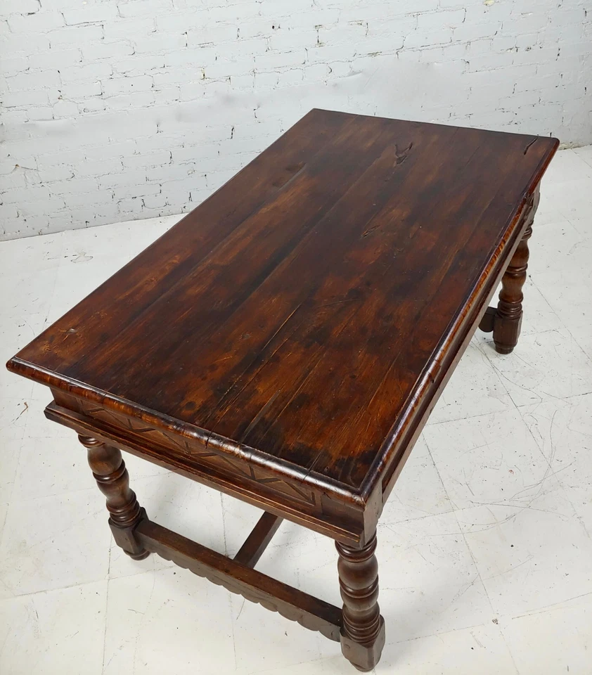 Mesa de escribir renacentista italiana con 2 cajones Foto 3 de 4