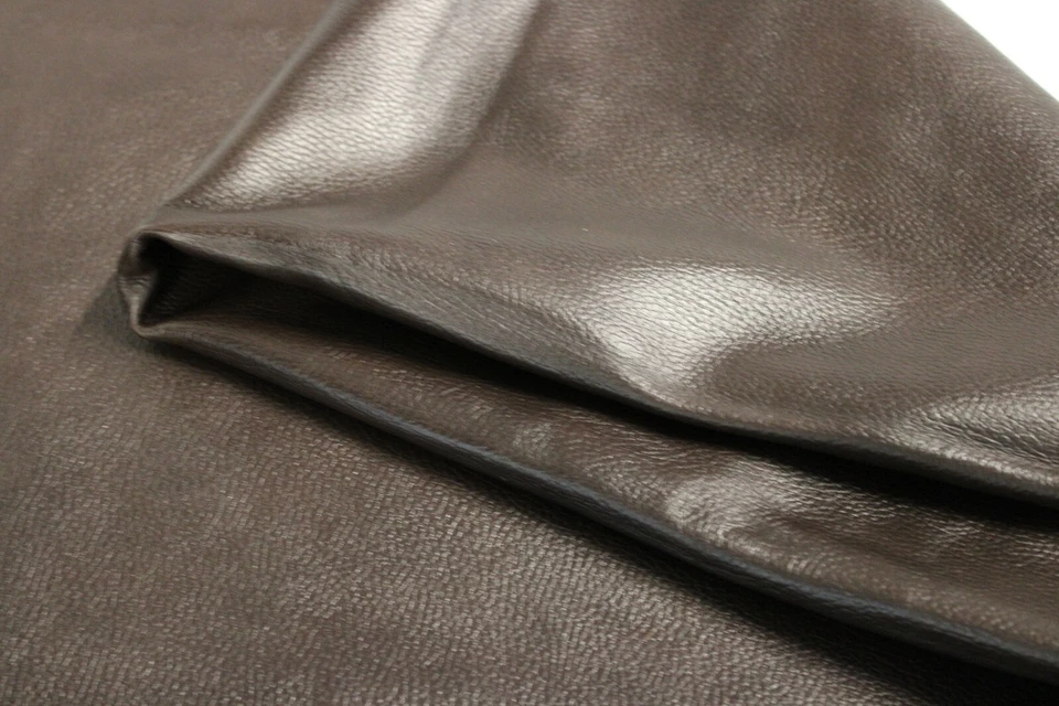 Brown Leather Pebble Grain- Upholstery leather/ 40 sqft avarage/ 2.5 oz-3 oz - Image 3 of 4