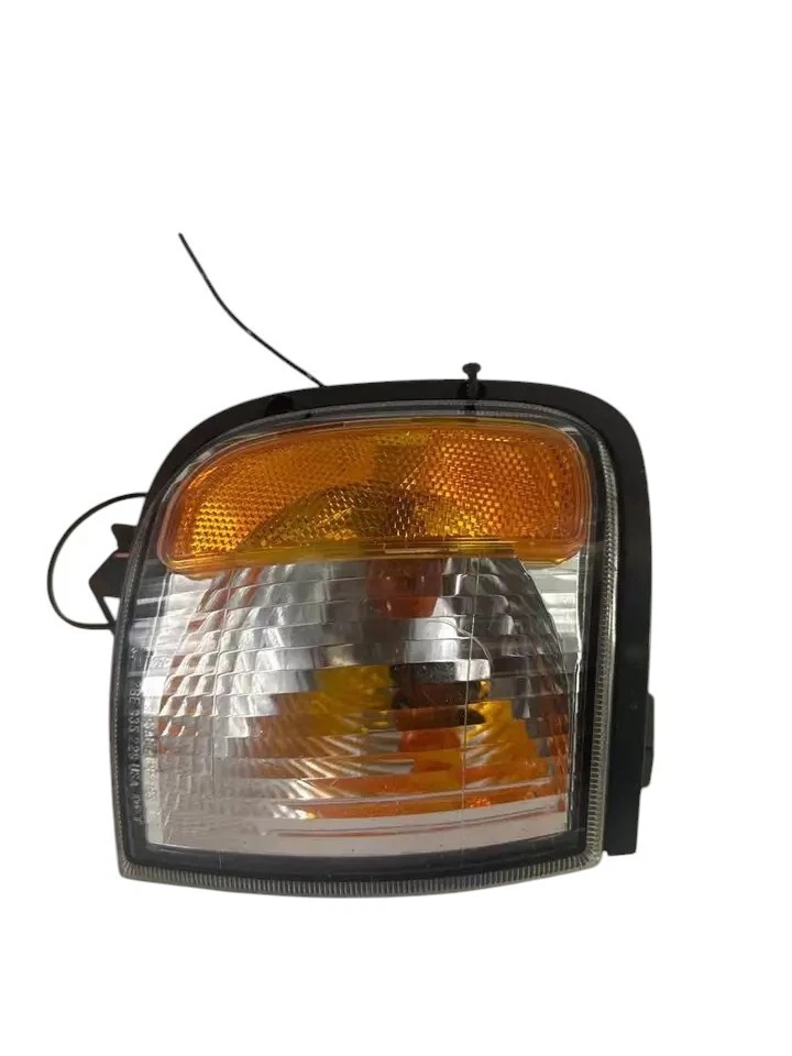 Lámpara de estacionamiento señal de giro para guardabarros delantero derecho compatible con 00-04 Isuzu Rodeo OEM 8972600131 Foto 2 de 4