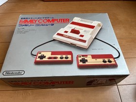 Nintendo Famicom Console with BOX and Manual, 10 Games 0321
