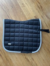 Schabracke "Essential" von Felix Bühler für Dressur in Schwarz (gebraucht)
