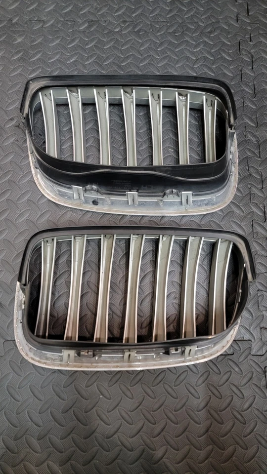 BMW X5 E70 2007-2013 parrilla de ventilación del capó del conductor y del pasajero OEM Foto 2 de 4