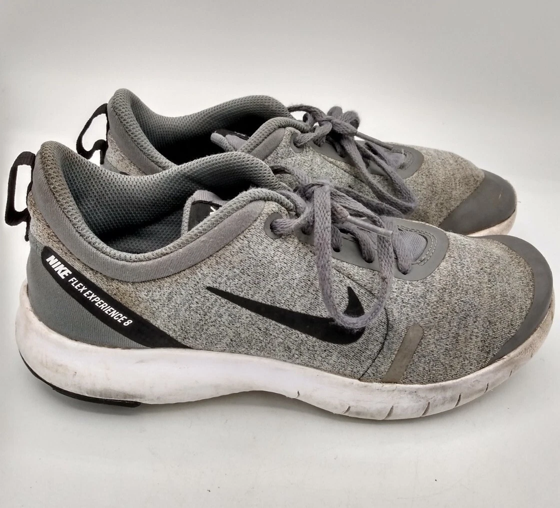 Nike boys clearance shoes size 8