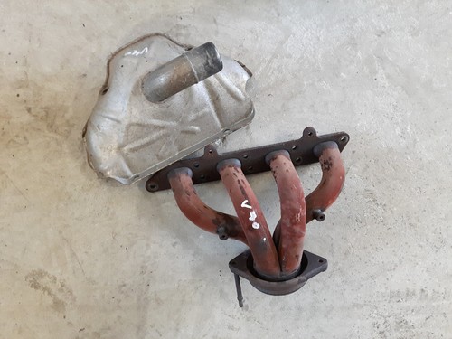 VOLVO V40 VW Kombi 1997 Abgaskrümmer + Schutzblech 1.8 Benzin 116 PS