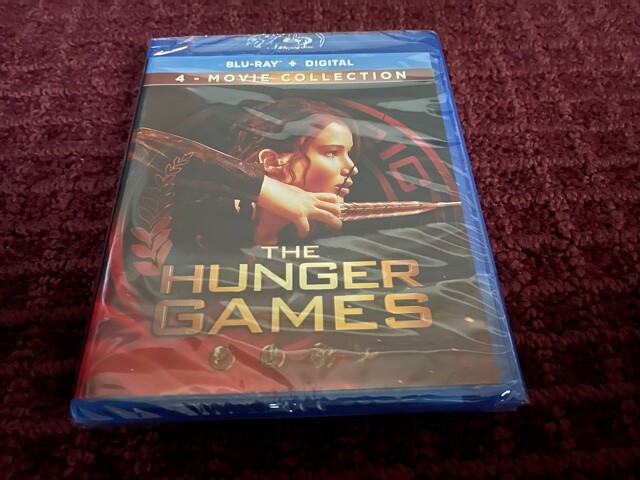 【中古】Hunger Games: Complete 4 Film Collection [Blu-ray] [Import] The Hunger Games: Complete 4-film Collection (Blu-ray) *Brand New