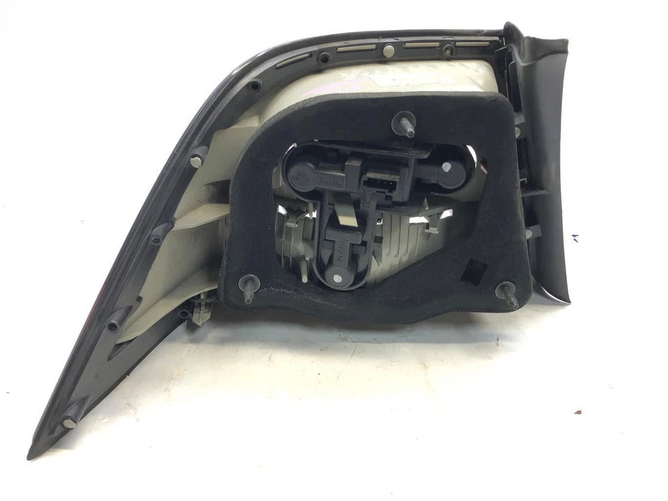 Conjunto de luz trasera exterior para pasajero derecho Saab 9-3 2008-11 *Sedán* OEM 12775609 Foto 4 de 4