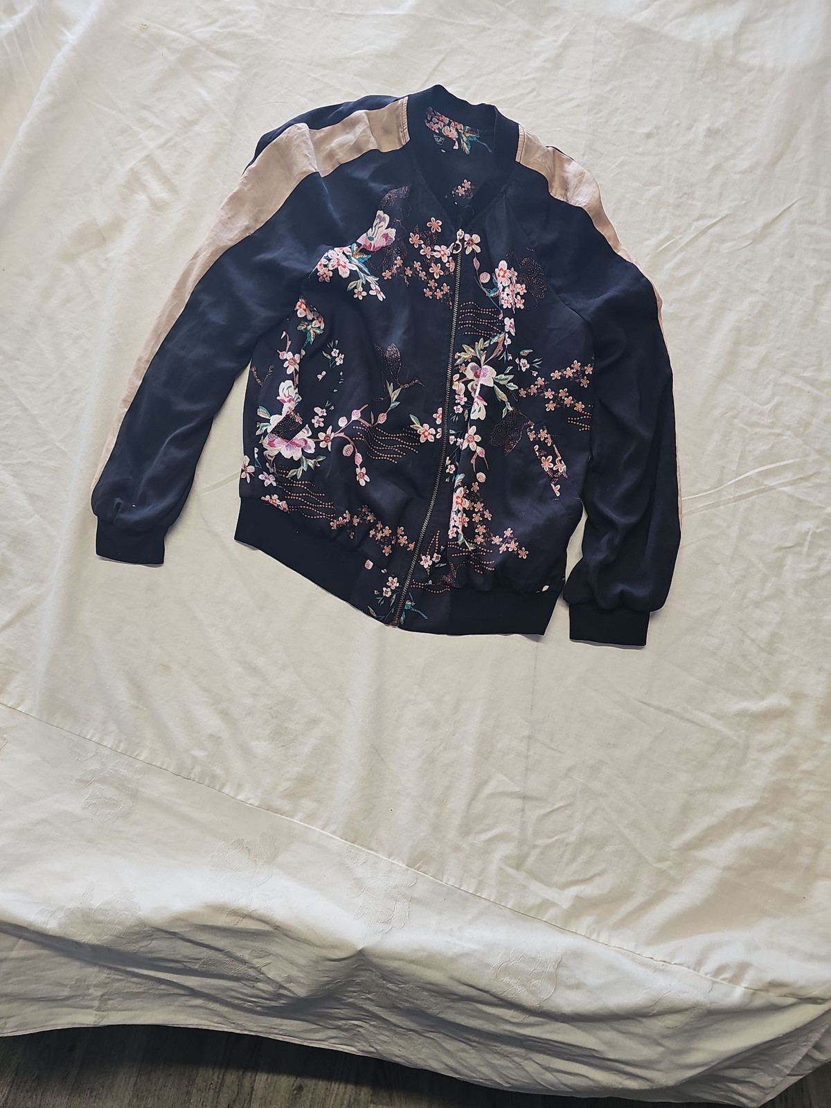 F&F Floral Embroidered Satin Bomber Jacket with Contrast Sleeves UK8 QQ1055 image 4