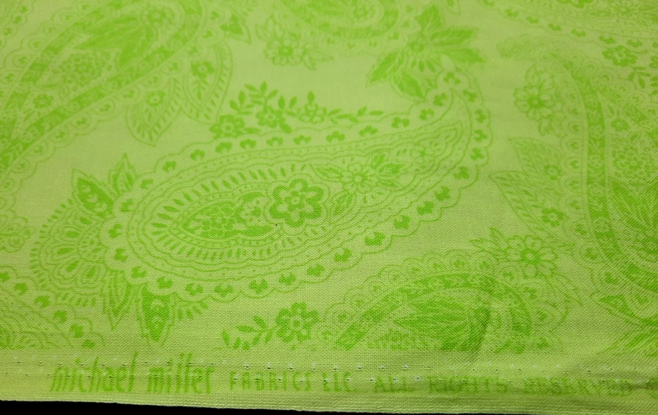 1 1/3 Yardas Peggy Paisley #3197 Telas Michael Miller Algodón Cachemira Verde Foto 3 de 4