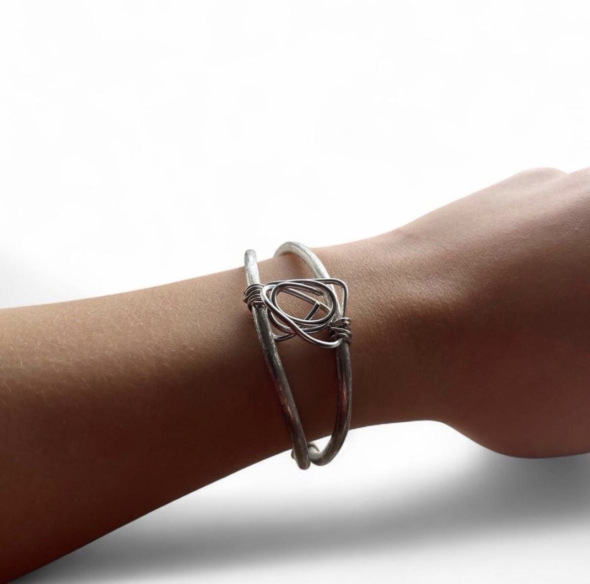 Handmade Silver Abstract Wire Bangle Bracelet wit… - image 1
