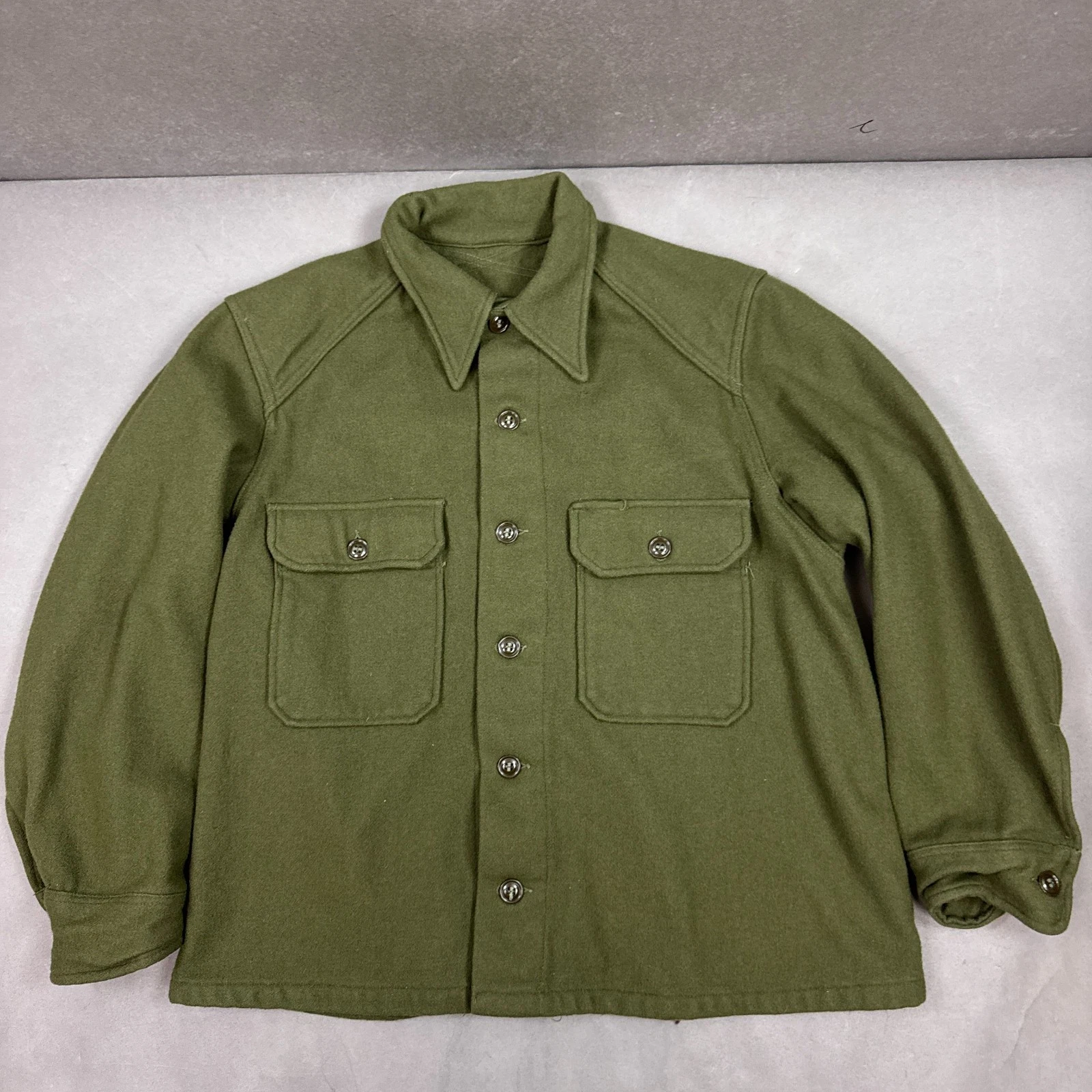 Vintage Military Shirt Mens Medium Green Wool Cropped Short 50s Korean War Era