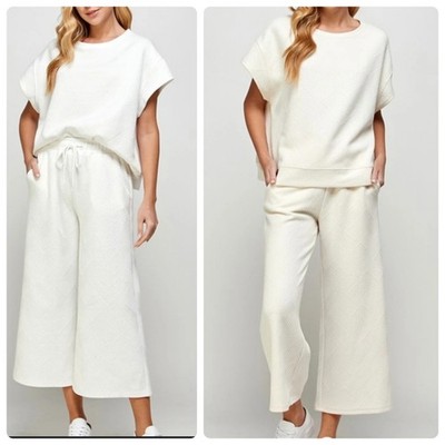 See and Be Seen Two-Piece Textured Set Wide Leg Pants & Top | Size Small