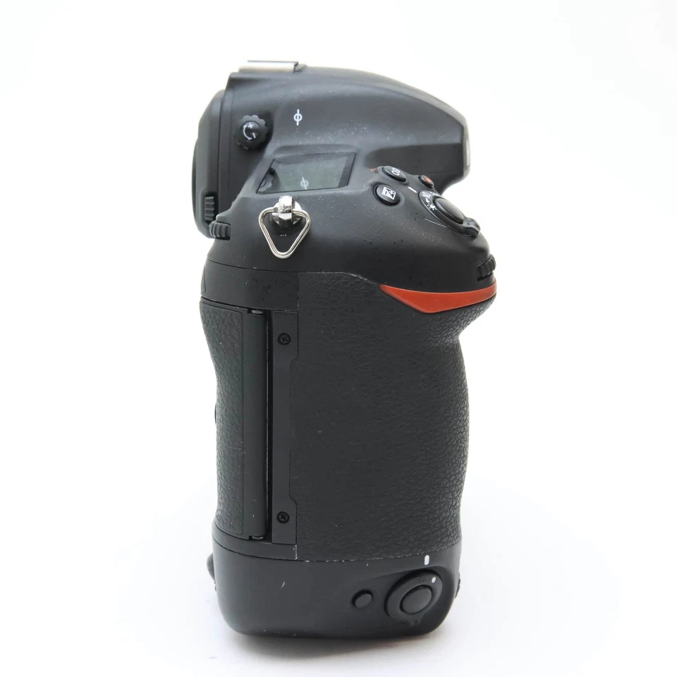 Nikon D5 XQD 20.8MP DSLR Camera Body Shutter Count 104641 - Image 4 of 4