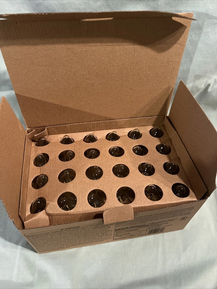 24 Pack GE Daylight LED B10C Candelabra Base Bulbs 60W EQ 5W Decorative Candle - Image 4 of 4