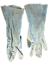 VTG 1950 s Wrist Length Gray Kid Soft Leather Gloves 10  " X 8"