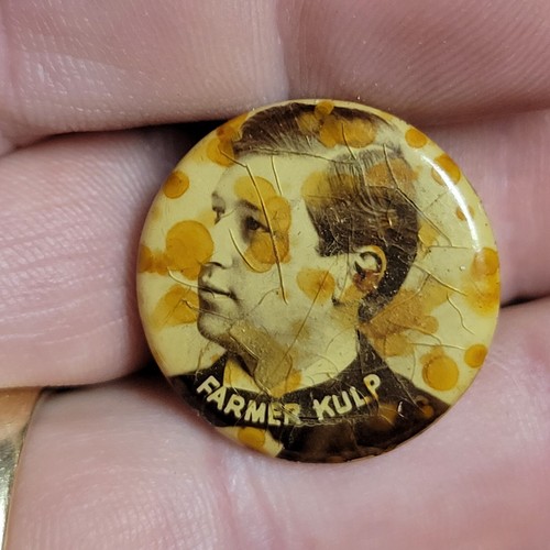 Vintage Shamokin PA Congressman Monroe Henr Farmer Kulp political pin badge rare