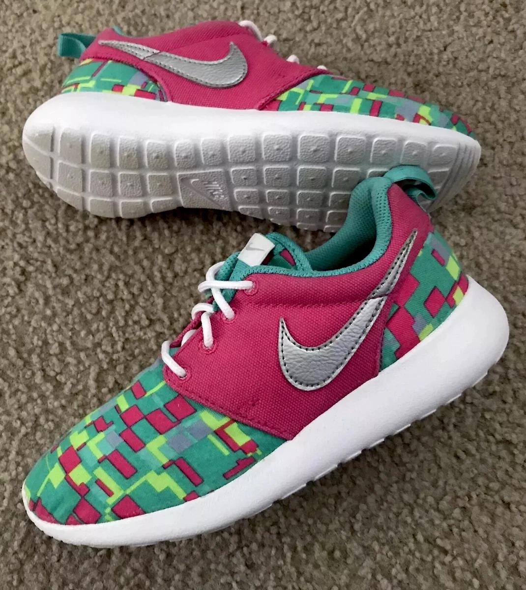 rigidez Arábica Buen sentimiento NIKE ROSHE RUN SNEAKERS DIGITAL PRINT PNK/WHT/HYPER-JADE (PS) (677784-601)  3Y | eBay