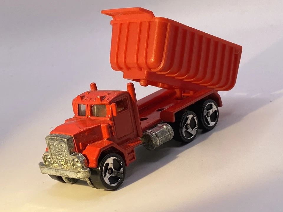 Camión de volteo Peterbuilt 1991 Hot Wheels🔥1/64- juego de regalo exclusivo difícil de encontrar Foto 4 de 4