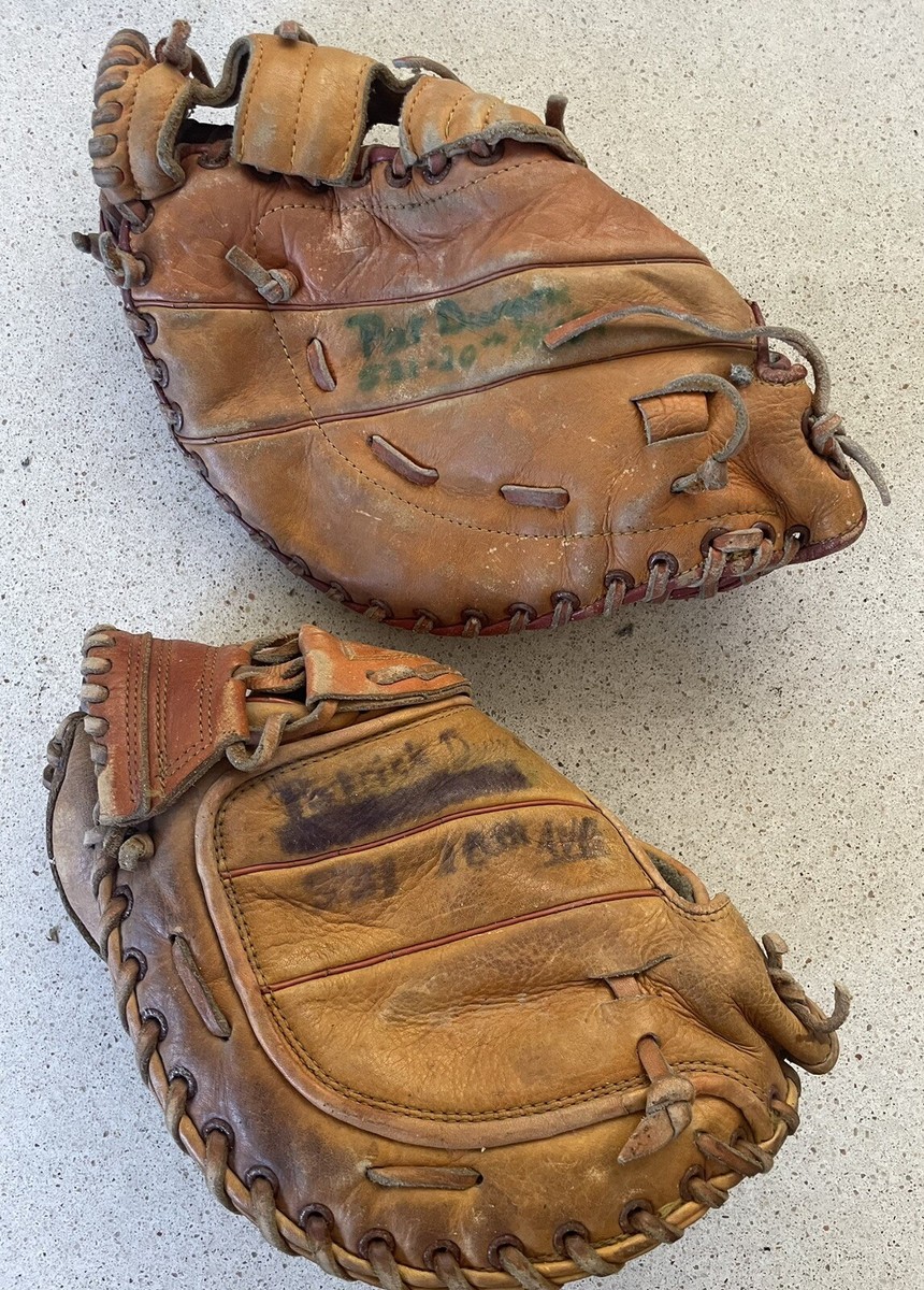 Vintage Baseball Gloves - Made In Japan RK Mizuno General Tokyo