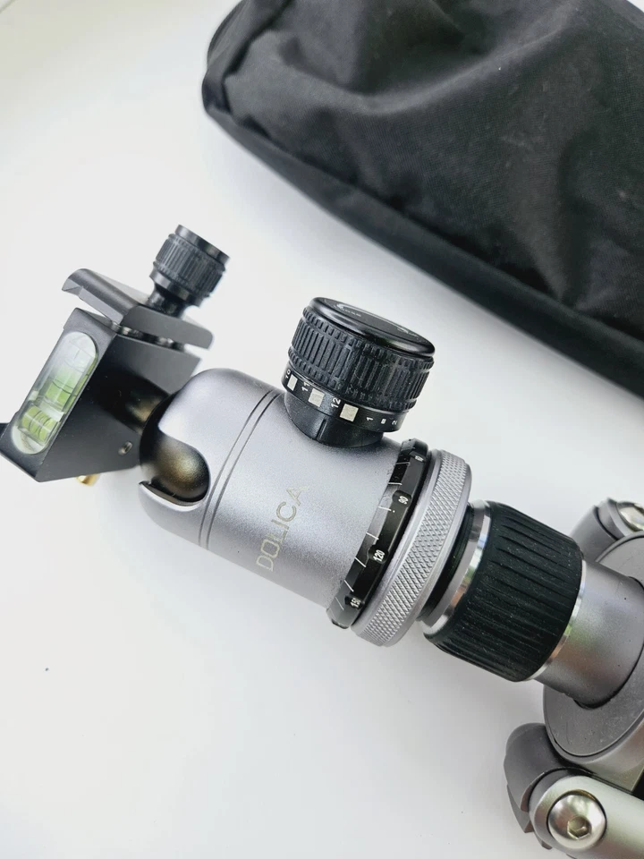 Dolica 57" Ultra Premium Professional Tripod LX600B502D/S - Image 2 of 4