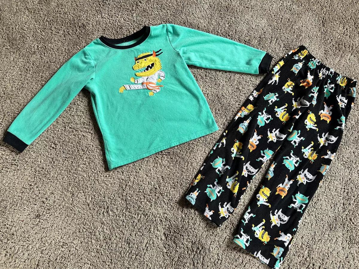 Boys Size 7 Carter s SLeep Ninja Green Black Shirt Fleece Pants