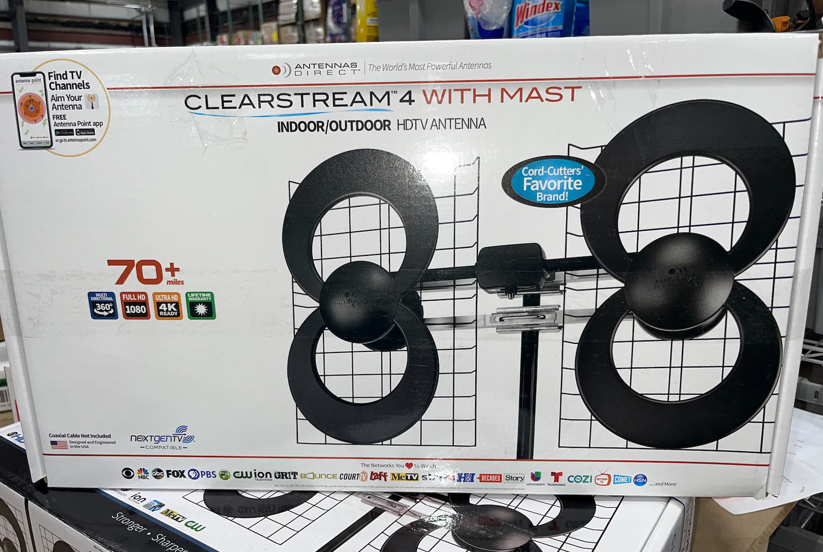 Antennas Direct C4CJM ClearStream 4 UHF Outdoor Antenna with Mount