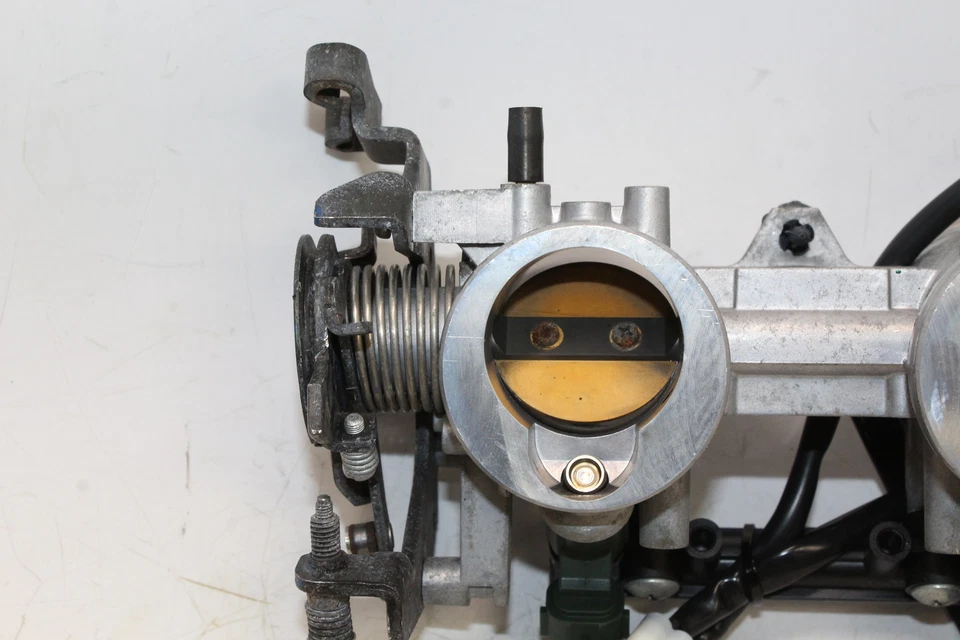 Kawasaki Ninja 650r Ex650af 2008 inyectores de combustible principales/cuerpos del acelerador Foto 2 de 4