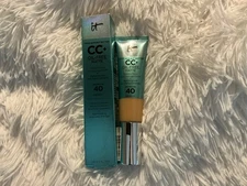 IT Cosmetics Oil-Free Matte CC+ Cream Foundation/Concealer SPF 40 Medium