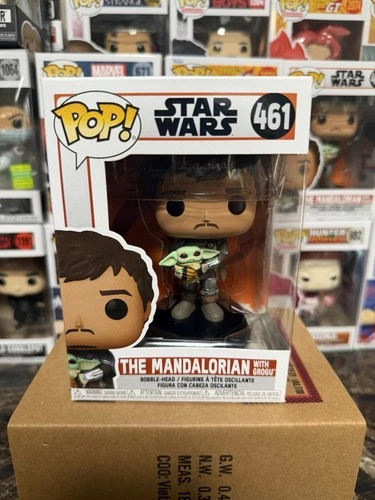 Funko Pop! Vinyl: Star Wars - The Mandalorian with Grogu #461