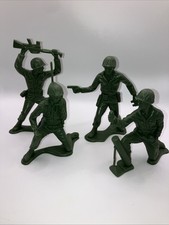 TIM-MEE TOYS Vintage 1968 Soldiers Plastic Army Men Green 1340 5 Lot Set Of 4