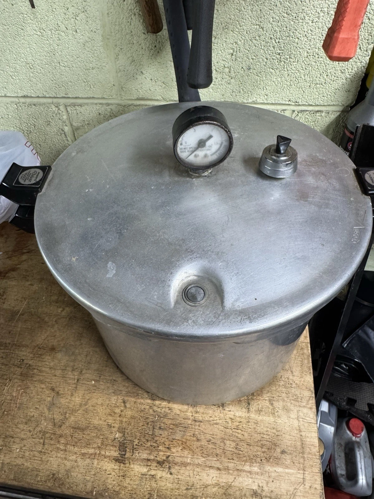 Presto 17 Quart Deluxe Pressure Cooker Canner Model 0175004 Vintage Untested