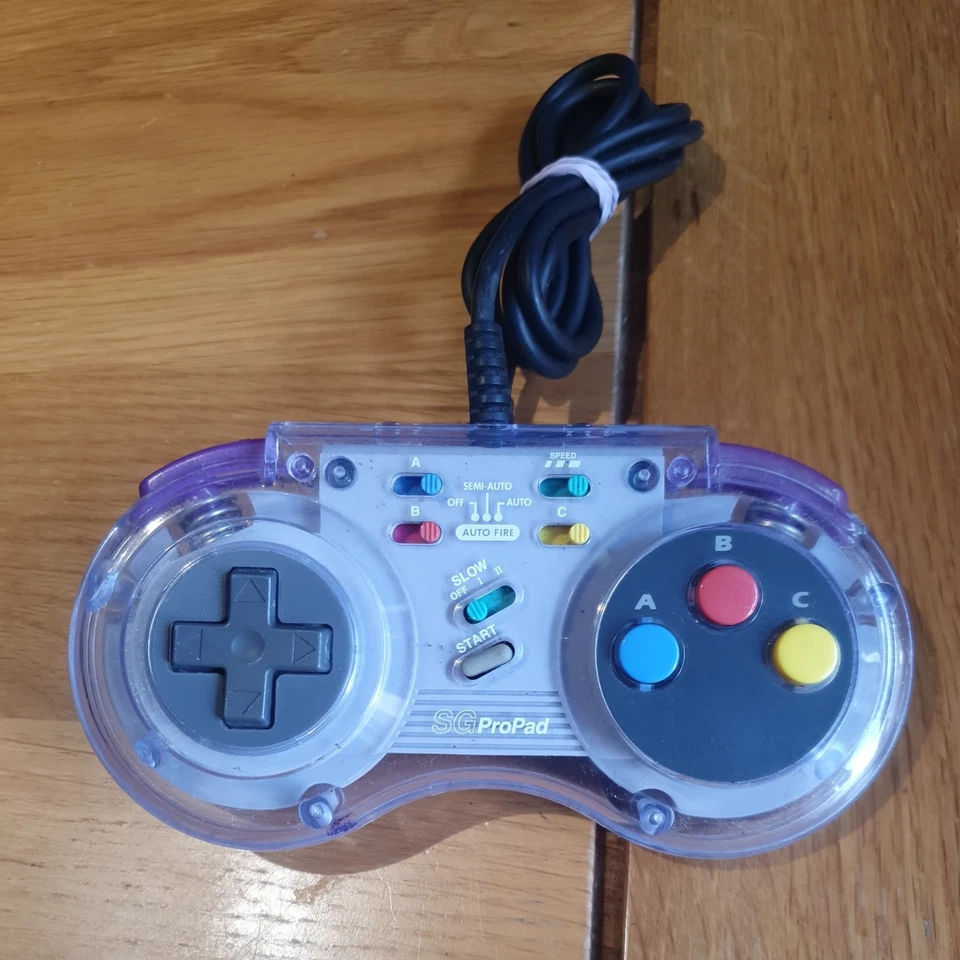 Retro Gamepad Bundle all working order free post - Image 2 of 4