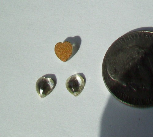 55 pcs. 6mm Flat Back HEART SHAPE- GLASS STONE -CRYSTAL COLOR - Picture 2 of 4