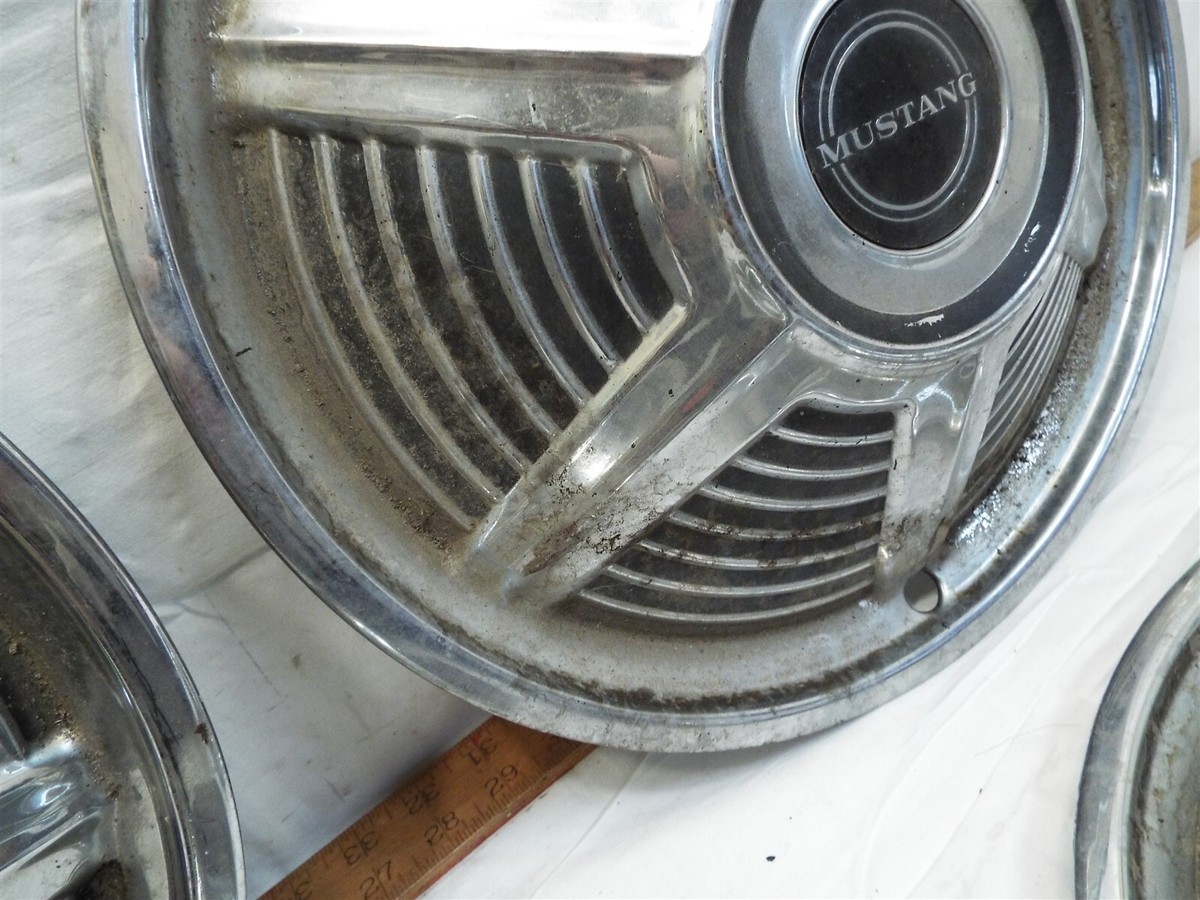 ◆最終値下げ◆1965 マスタング ハブキャップ◆4枚◆14インチ ◇最終値下げ◇1965 マスタング ハブキャップ◇4枚◇14インチ NEW! 1965