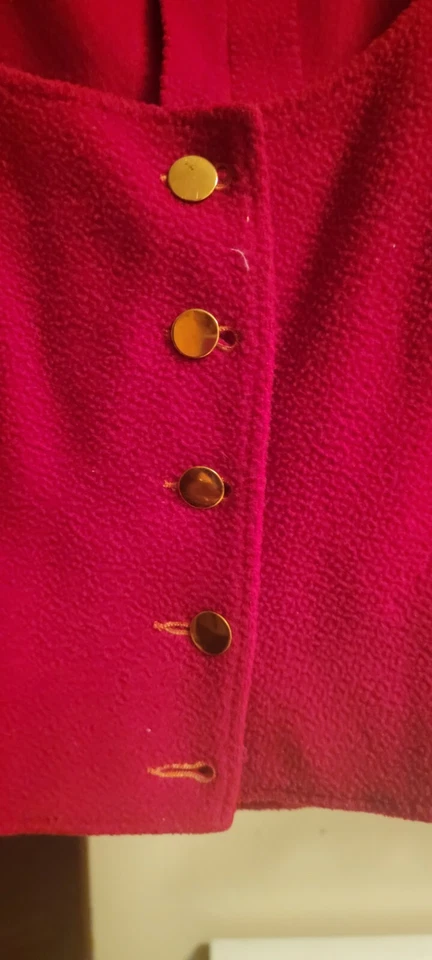 CHALECO ROJO VINTAGE DISFRAZ HALLOWEEN VESTIR TEATRO CASERO Foto 2 de 4