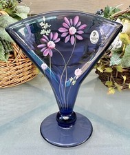 Fenton Art Glass   ROYAL PURPLE HP DAISIES FAN VASE     2008