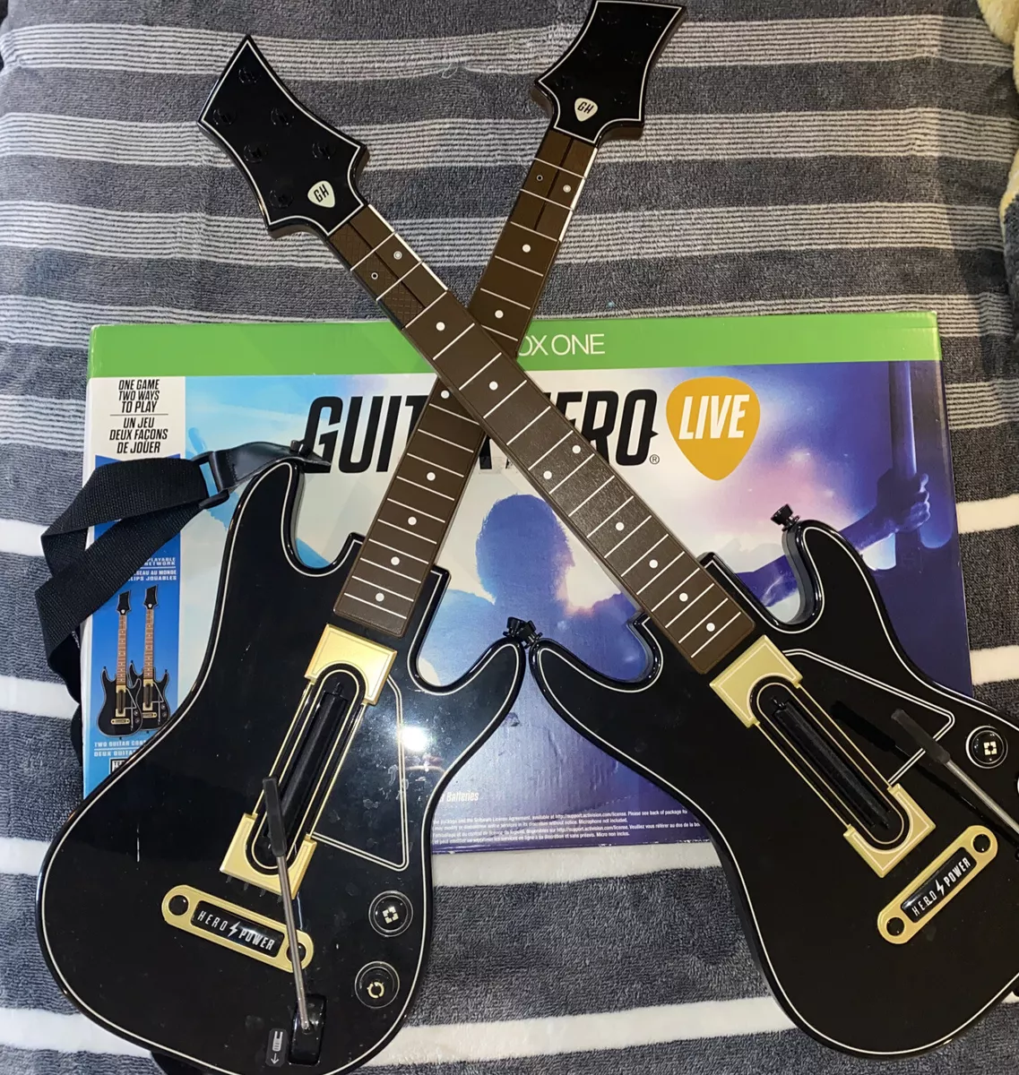 Activision Guitar Hero Live Bundle - Xbox One (PRE-OWNED) 