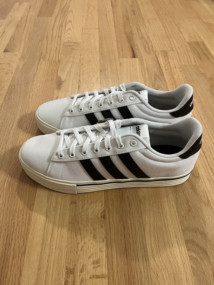 New Adidas Mens Size 10.5 Daily 4.0 White & Black Skateboarding Shoes IF6659 New Adidas Mens Size 10.5 Daily 4.0 White & Black Skateboarding Shoes IF6659