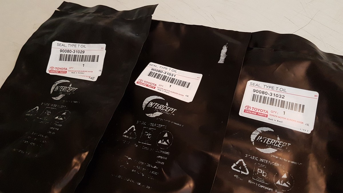 Genuine OEM set of all seals for Toyota Supra Getrag V160 6 speed