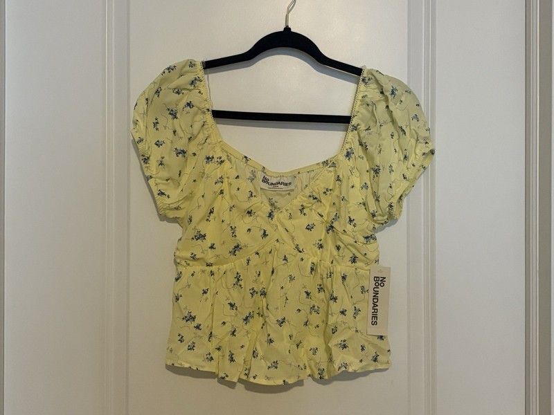No Boundaries Yellow Floral Babydoll Sleeveless Blouse Medium 8-10