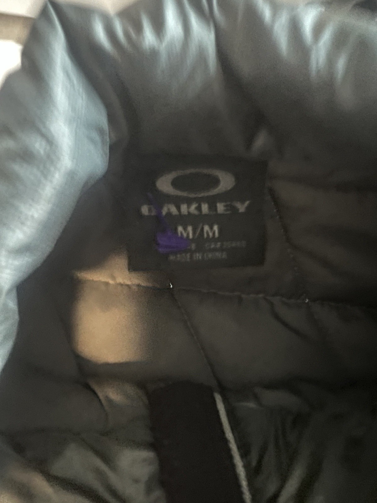 oakley Micro puffer jacket size medium - image 5